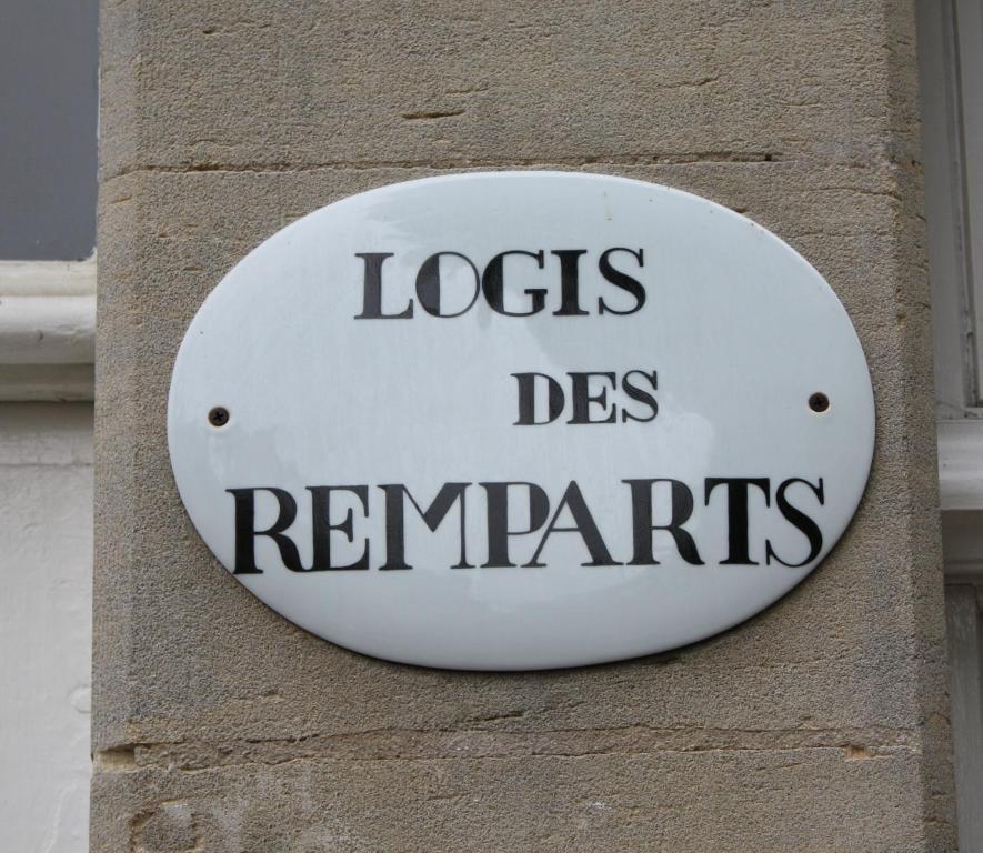 Logis Les Remparts Bed & Breakfast Bayeux Dış mekan fotoğraf